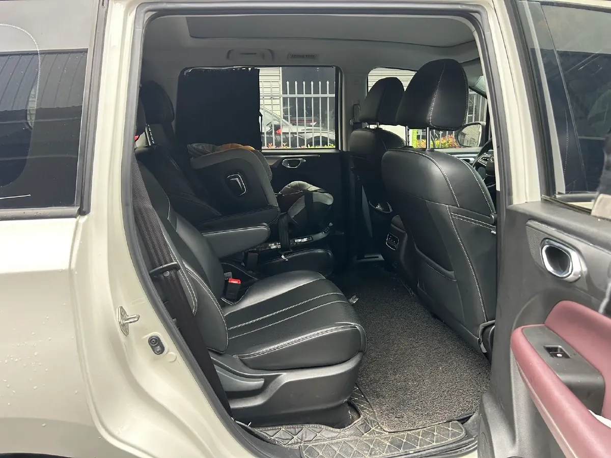 2021 GAC Trumpchi M6 1.5T 169HP L4 7DCT,autocango,china used car exporter,china ev exporter,chinese used car exporter,chinese used ev exporter