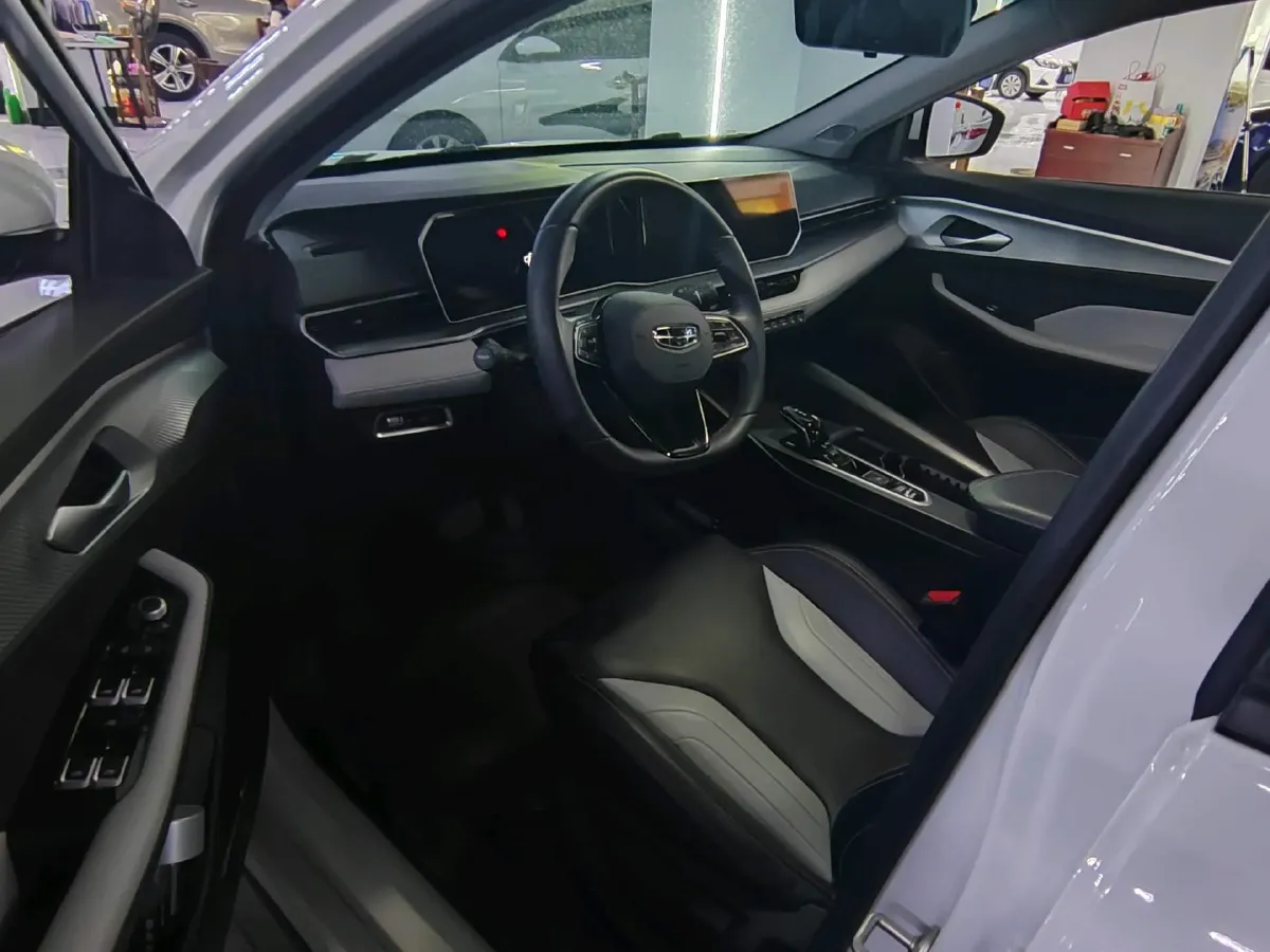 2022 Geely Binray 1.5T 181HP L4 7DCT,autocango,china used car exporter,china ev exporter,chinese used car exporter,chinese used ev exporter