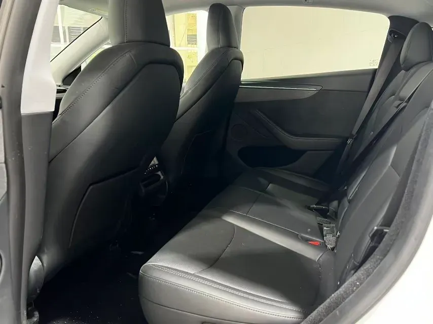 2025 Tesla Model Y BEV 78.4KWH,autocango,china used car exporter,china ev exporter,chinese used car exporter,chinese used ev exporter