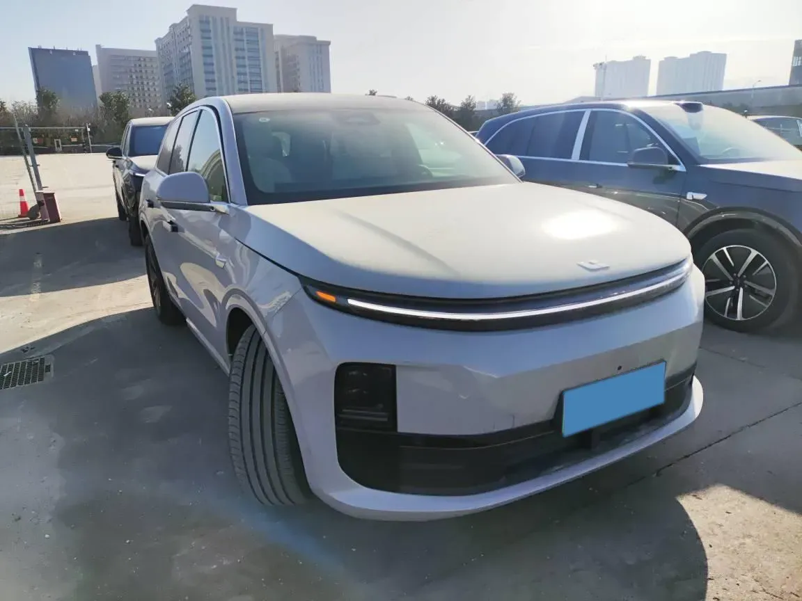 2024 Li L6 Range Extended 154HP L4 REEV 36.8KWH,autocango,china used car exporter,china ev exporter,chinese used car exporter,chinese used ev exporter