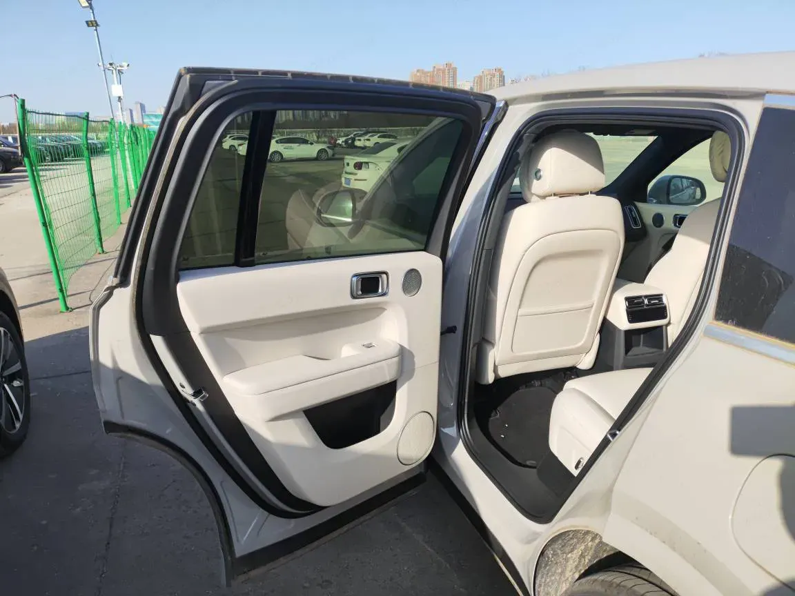 2024 Li L6 Range Extended 154HP L4 REEV 36.8KWH,autocango,china used car exporter,china ev exporter,chinese used car exporter,chinese used ev exporter