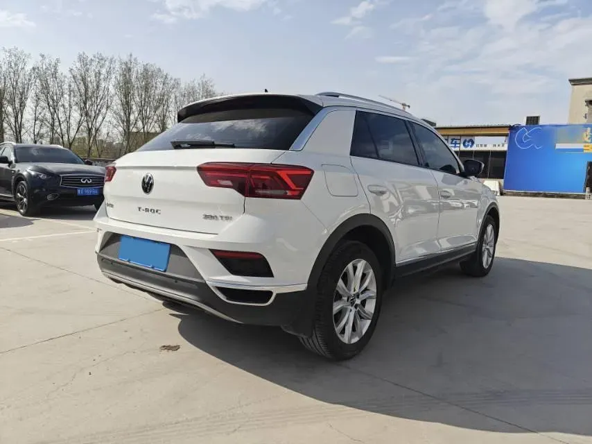 2022 Volkswagen T-Roc 1.4T 150HP L4 7DCT,autocango,china used car exporter,china ev exporter,chinese used car exporter,chinese used ev exporter