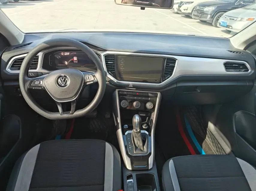 2022 Volkswagen T-Roc 1.4T 150HP L4 7DCT,autocango,china used car exporter,china ev exporter,chinese used car exporter,chinese used ev exporter