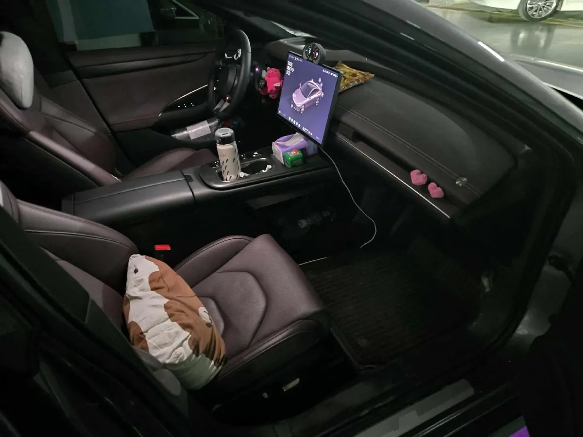 2024 MI SU7 BEV 101KWH,autocango,china used car exporter,china ev exporter,chinese used car exporter,chinese used ev exporter