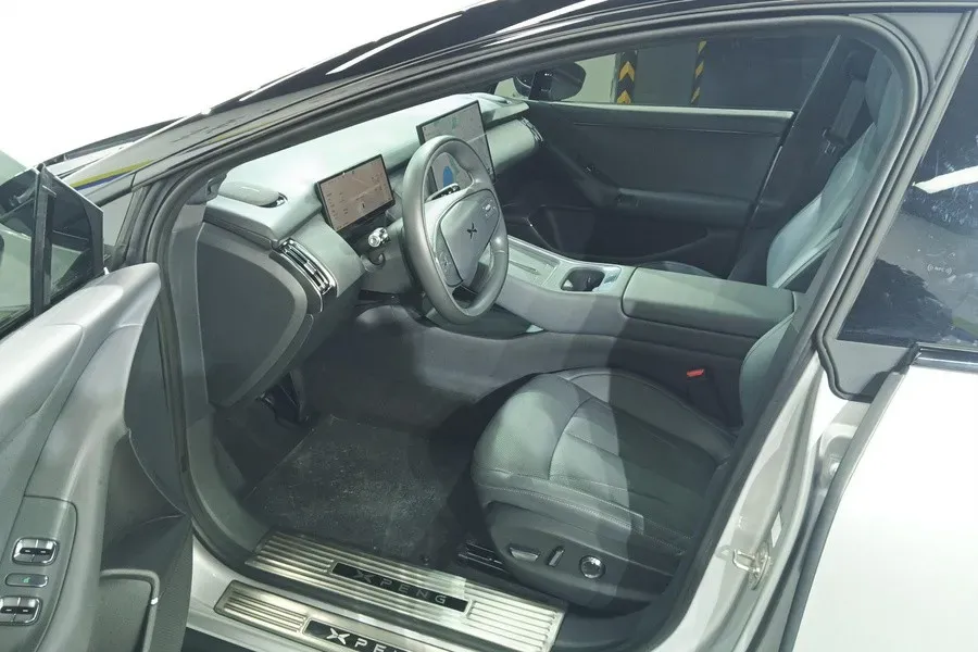 2024 Xpeng P7+ BEV 60.7KWH,autocango,china used car exporter,china ev exporter,chinese used car exporter,chinese used ev exporter