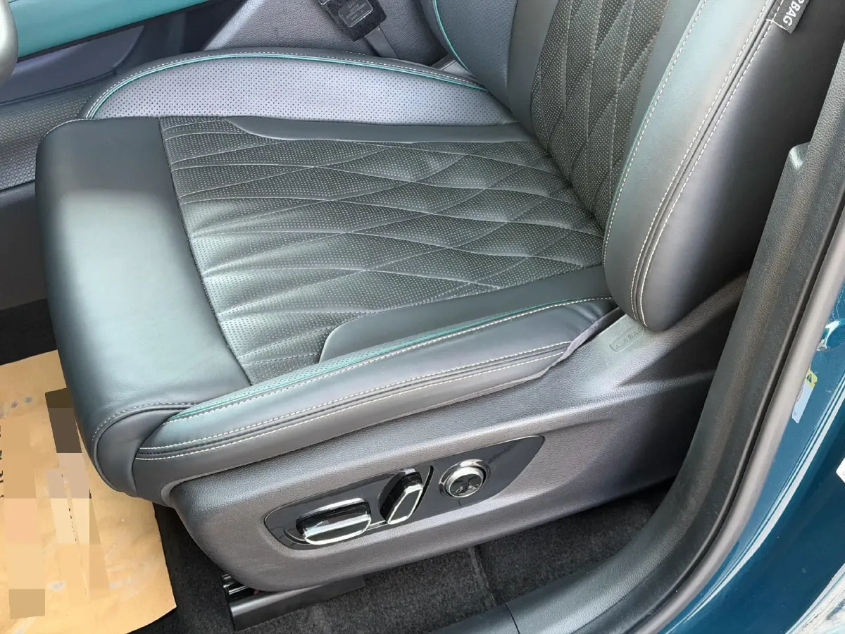 2022 GAC Trumpchi GS8 2.0T 252HP L4 8AT,autocango,china used car exporter,china ev exporter,chinese used car exporter,chinese used ev exporter