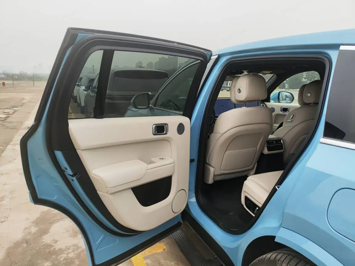 2025 Li L7 Range Extended 154HP REEV,autocango,china used car exporter,china ev exporter,chinese used car exporter,chinese used ev exporter