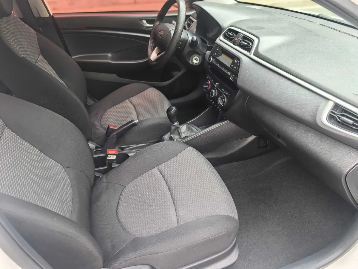 2017 Hyundai Reina 1.4L 95HP L4 5MT,autocango,china used car exporter,china ev exporter,chinese used car exporter,chinese used ev exporter