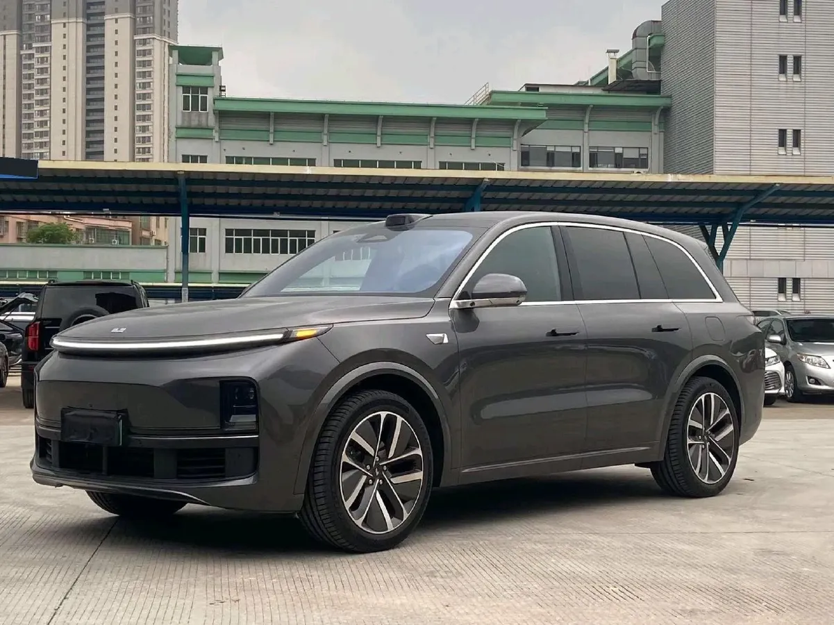 2025 Li L6 Range Extended 154HP L4 REEV,autocango,china used car exporter,china ev exporter,chinese used car exporter,chinese used ev exporter