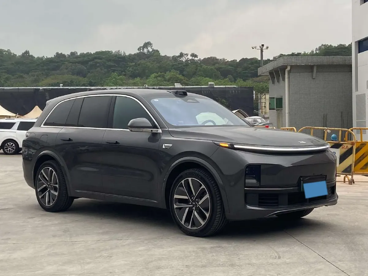 2025 Li L6 Range Extended 154HP L4 REEV,autocango,china used car exporter,china ev exporter,chinese used car exporter,chinese used ev exporter