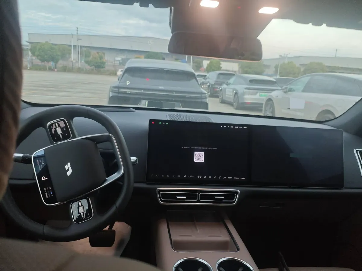 2025 Li L6 Range Extended 154HP L4 REEV,autocango,china used car exporter,china ev exporter,chinese used car exporter,chinese used ev exporter