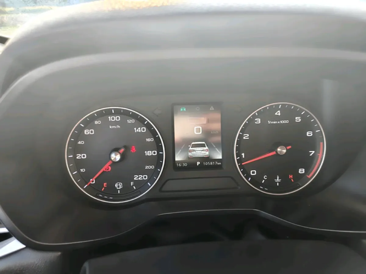 2019 Roewe i5 1.5L 120HP L4 CVT,autocango,china used car exporter,china ev exporter,chinese used car exporter,chinese used ev exporter