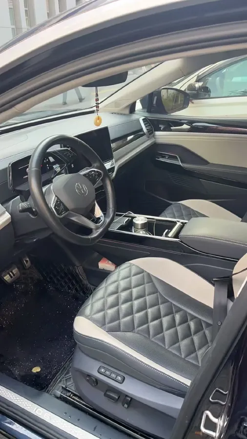 2022 Volkswagen ID.6 Crozz BEV 84.8KWH,autocango,china used car exporter,china ev exporter,chinese used car exporter,chinese used ev exporter