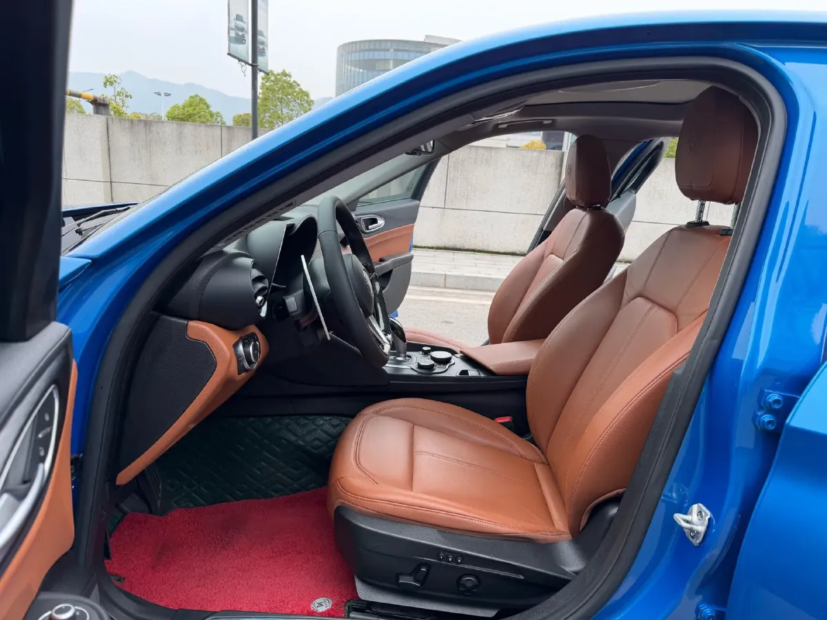 2017 Toyota Highlander 2.0T 220HP L4 6AT,autocango,china used car exporter,china ev exporter,chinese used car exporter,chinese used ev exporter