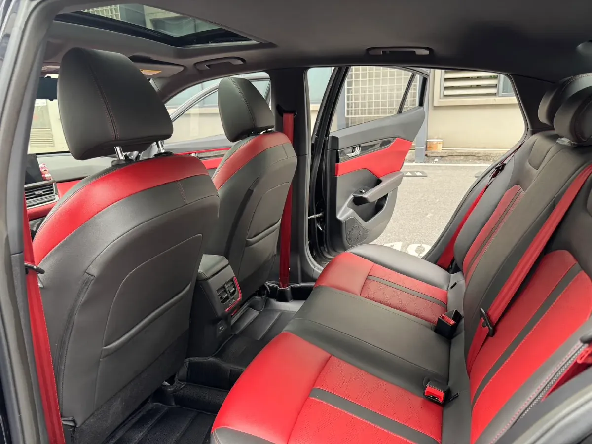 2022 DongFeng Aeolus YiXuan 1.5T 150HP L4 6DCT,autocango,china used car exporter,china ev exporter,chinese used car exporter,chinese used ev exporter