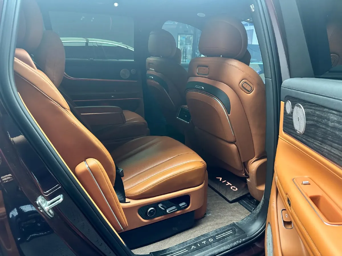 2025 AITO AITO M9 BEV 100KWH,autocango,china used car exporter,china ev exporter,chinese used car exporter,chinese used ev exporter