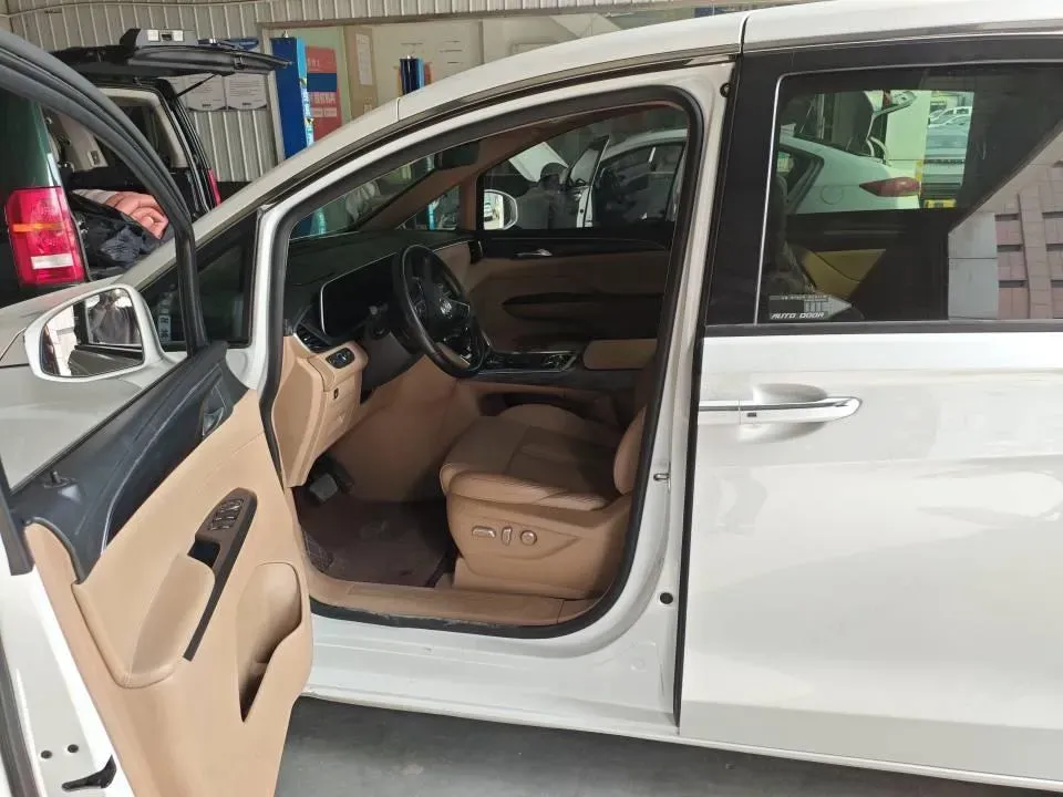 2021 Buick GL8 2.0T 237HP L4 9AT,autocango,china used car exporter,china ev exporter,chinese used car exporter,chinese used ev exporter