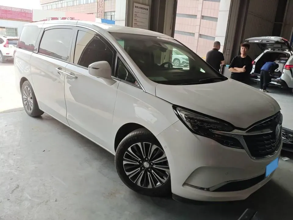 2021 Buick GL8 2.0T 237HP L4 9AT,autocango,china used car exporter,china ev exporter,chinese used car exporter,chinese used ev exporter
