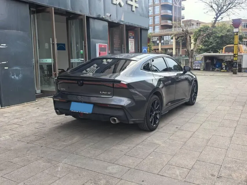 2024 ChangAn UNI-V 1.5T 188HP L4 7DCT,autocango,china used car exporter,china ev exporter,chinese used car exporter,chinese used ev exporter