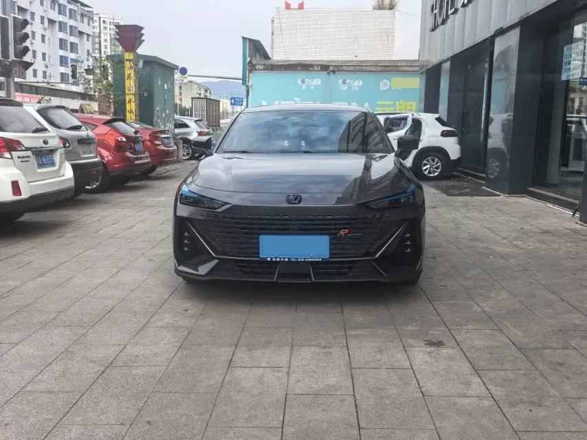 2024 ChangAn UNI-V 1.5T 188HP L4 7DCT,autocango,china used car exporter,china ev exporter,chinese used car exporter,chinese used ev exporter