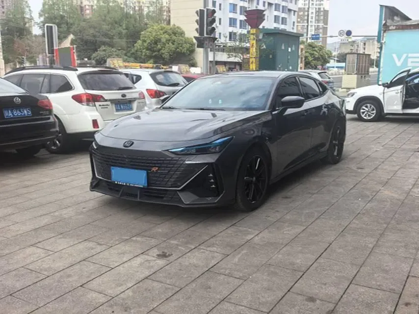 2024 ChangAn UNI-V 1.5T 188HP L4 7DCT,autocango,china used car exporter,china ev exporter,chinese used car exporter,chinese used ev exporter