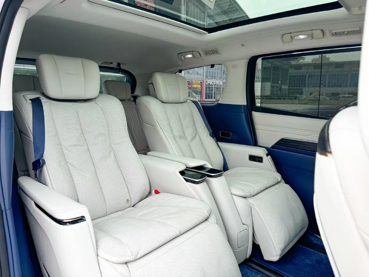 2025 Buick Century 2.0T 237HP L4 9AT,autocango,china used car exporter,china ev exporter,chinese used car exporter,chinese used ev exporter