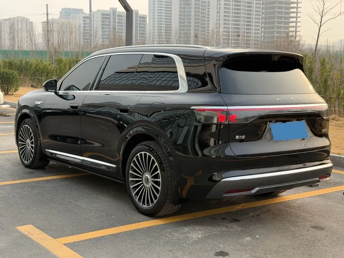 2025 AITO AITO M8 REEV 160HP REEV 53.4KWH,autocango,china used car exporter,china ev exporter,chinese used car exporter,chinese used ev exporter
