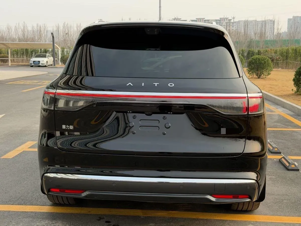 2025 AITO AITO M8 REEV 160HP REEV 53.4KWH,autocango,china used car exporter,china ev exporter,chinese used car exporter,chinese used ev exporter