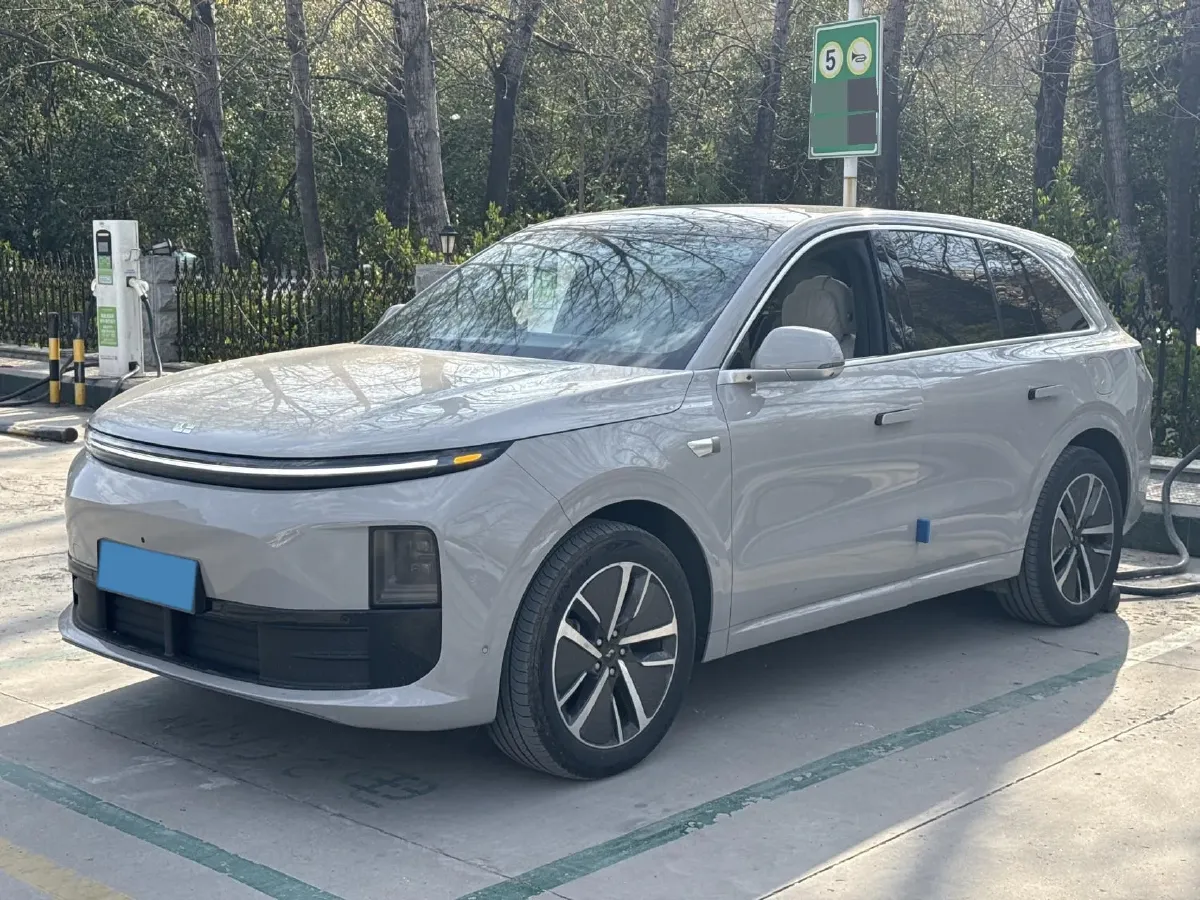 2024 Li L6 Range Extended 154HP L4 REEV 36.8KWH,autocango,china used car exporter,china ev exporter,chinese used car exporter,chinese used ev exporter