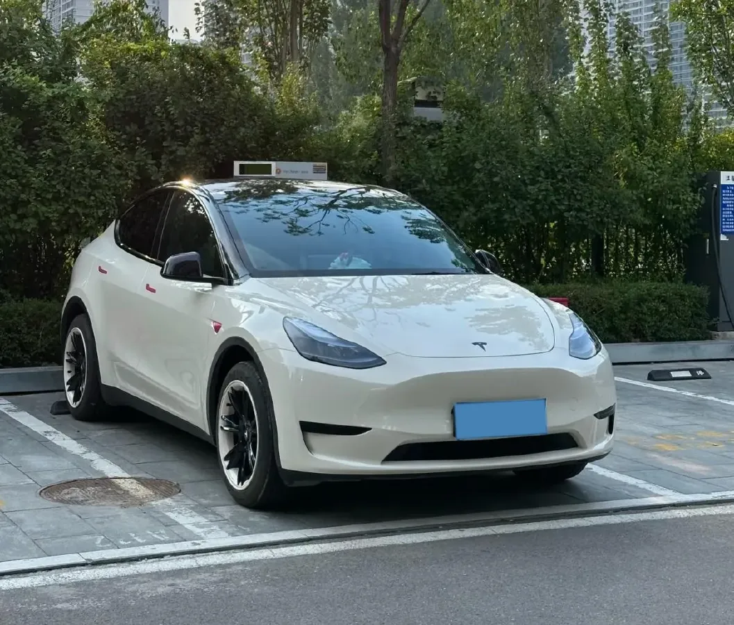 2022 Tesla Model Y BEV 60KWH,autocango,china used car exporter,china ev exporter,chinese used car exporter,chinese used ev exporter