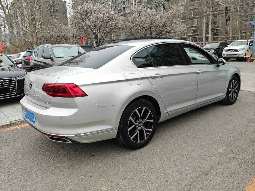 2020 Volkswagen Magotan 2.0T 186HP L4 7DCT,autocango,china used car exporter,china ev exporter,chinese used car exporter,chinese used ev exporter