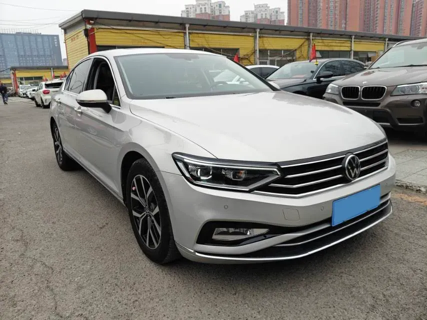 2020 Volkswagen Magotan 2.0T 186HP L4 7DCT,autocango,china used car exporter,china ev exporter,chinese used car exporter,chinese used ev exporter