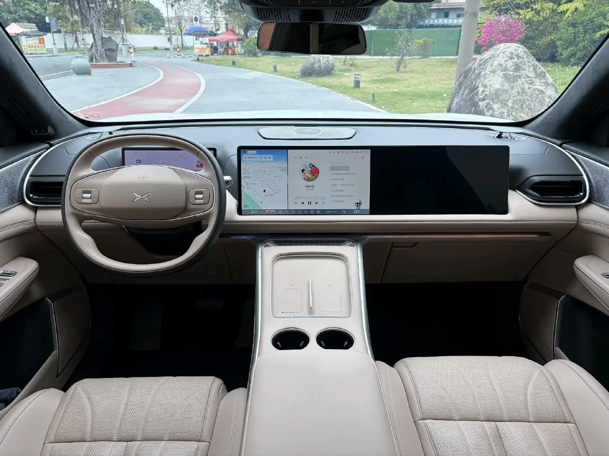 2025 Xpeng G9 BEV 79KWH,autocango,china used car exporter,china ev exporter,chinese used car exporter,chinese used ev exporter