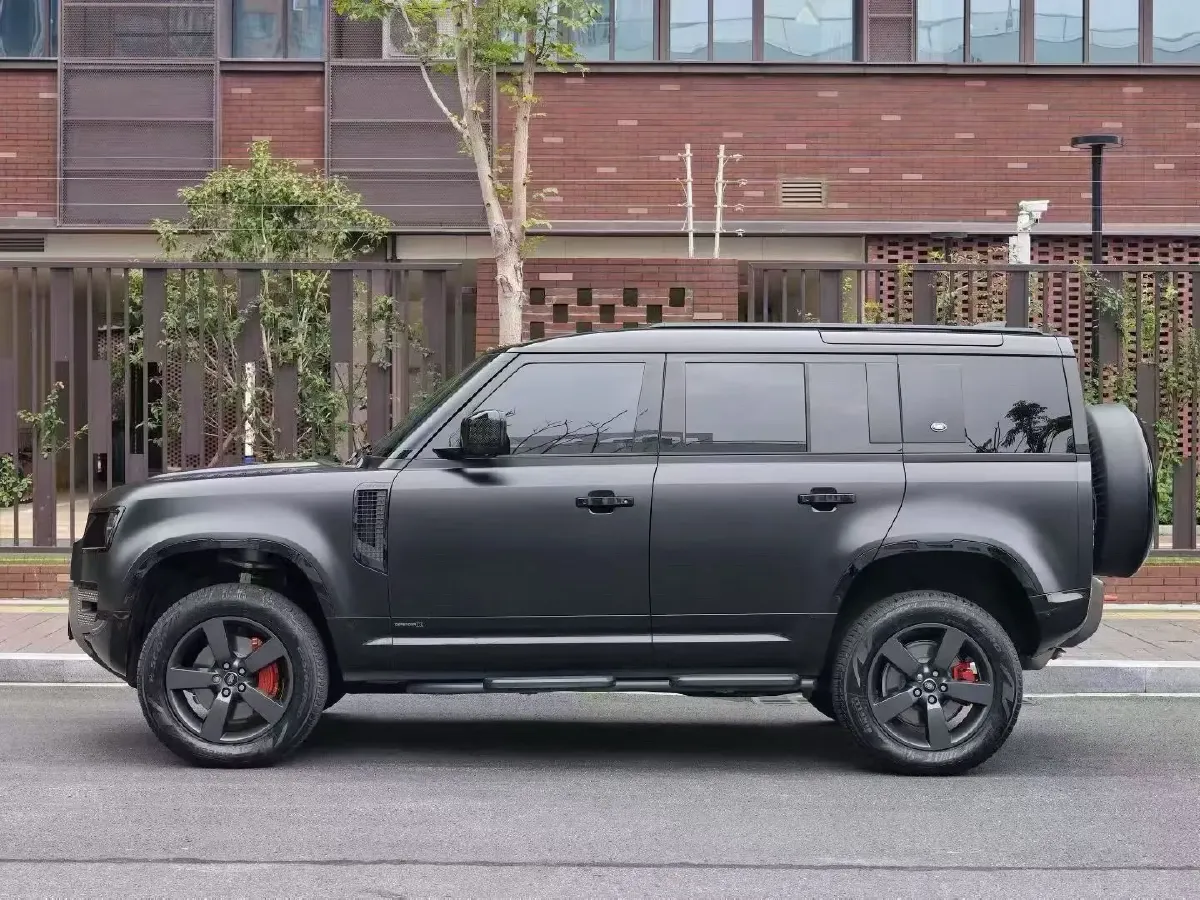 2024 Land Rover Defender 3.0T 400HP L6 8AT,autocango,china used car exporter,china ev exporter,chinese used car exporter,chinese used ev exporter