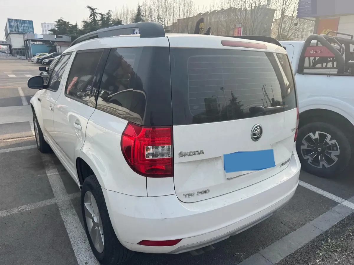 2016 Skoda Yeti 1.4T 150HP L4 7DCT,autocango,china used car exporter,china ev exporter,chinese used car exporter,chinese used ev exporter