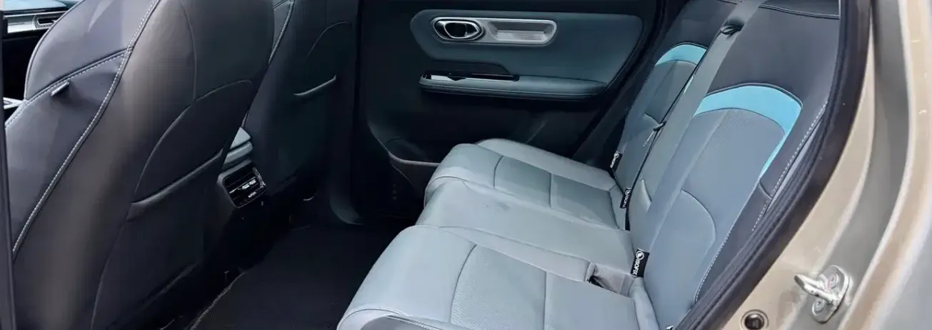 2022 Geely Okavango 1.8T 184HP L4 7DCT,autocango,china used car exporter,china ev exporter,chinese used car exporter,chinese used ev exporter