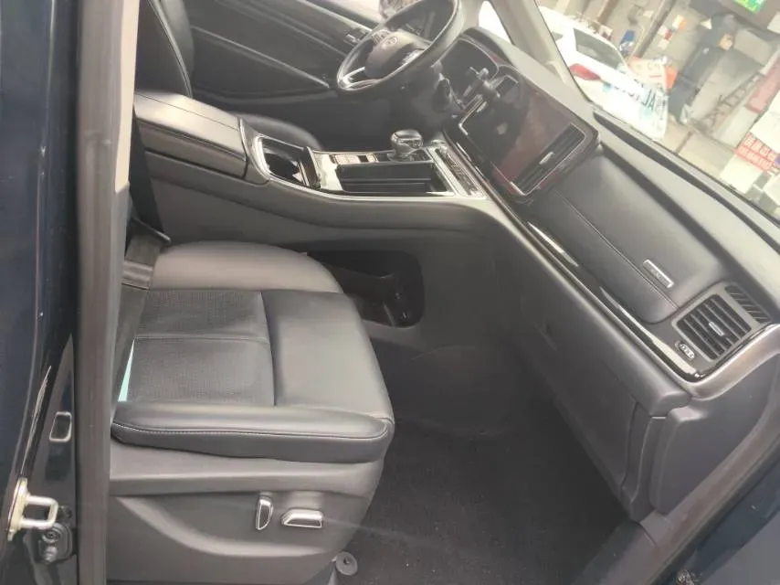 2021 GAC Trumpchi M8 2.0T 252HP L4 8AT,autocango,china used car exporter,china ev exporter,chinese used car exporter,chinese used ev exporter