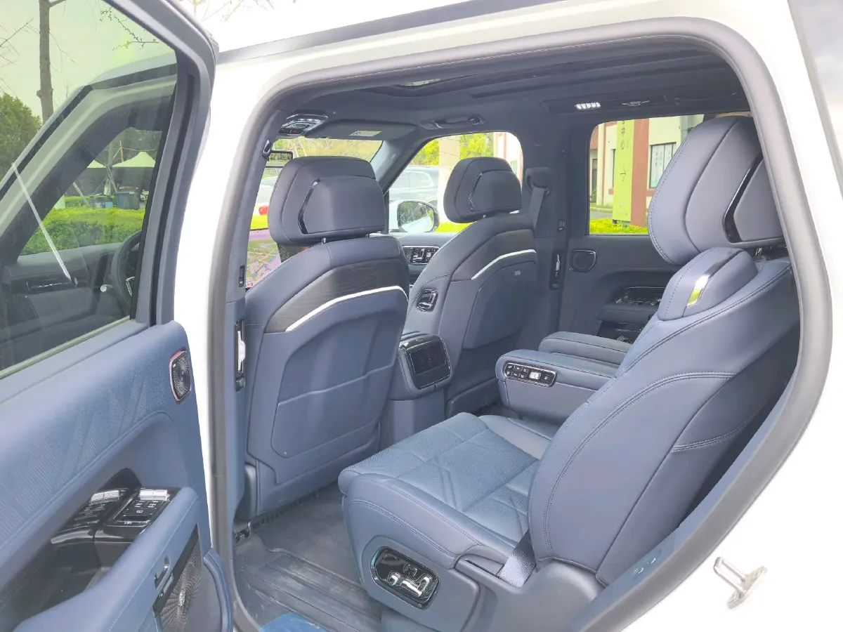 2025 Zeekr 9X 2.0T 279HP L4 1DHT PHEV,autocango,china used car exporter,china ev exporter,chinese used car exporter,chinese used ev exporter