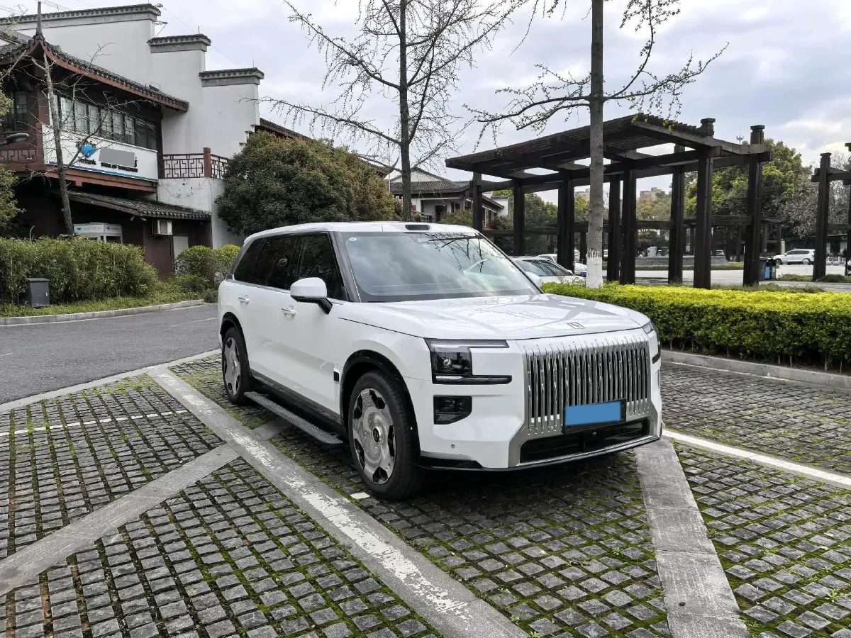 2025 Zeekr 9X 2.0T 279HP L4 1DHT PHEV,autocango,china used car exporter,china ev exporter,chinese used car exporter,chinese used ev exporter