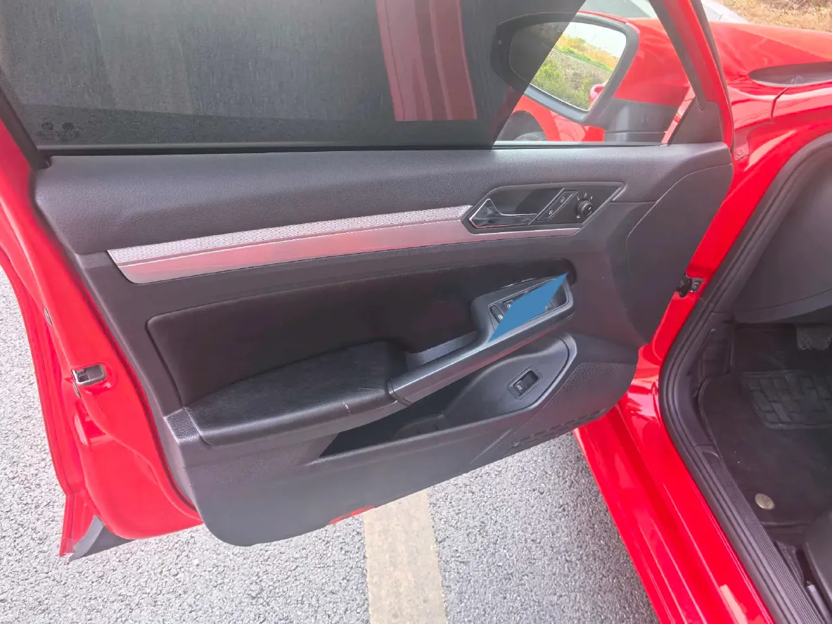 2019 Volkswagen T-Cross 1.4T 150HP L4 7DCT,autocango,china used car exporter,china ev exporter,chinese used car exporter,chinese used ev exporter