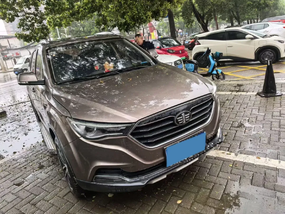 2018 Bestune X40 1.6L 114HP L4 5MT,autocango,china used car exporter,china ev exporter,chinese used car exporter,chinese used ev exporter