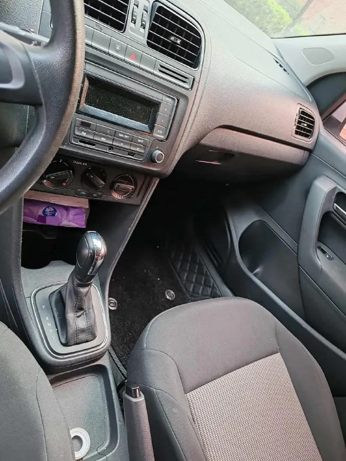 2016 Volkswagen Polo 1.4L 90HP L4 6AT,autocango,china used car exporter,china ev exporter,chinese used car exporter,chinese used ev exporter