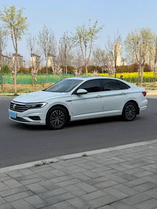 2019 Jeep Renegade 1.3T 173HP L4 7DCT,autocango,china used car exporter,china ev exporter,chinese used car exporter,chinese used ev exporter