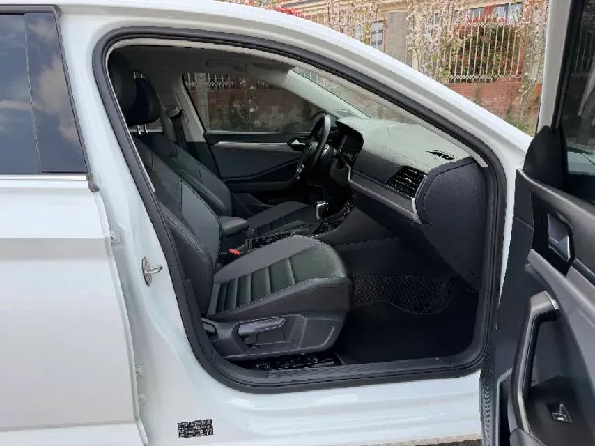 2019 Jeep Renegade 1.3T 173HP L4 7DCT,autocango,china used car exporter,china ev exporter,chinese used car exporter,chinese used ev exporter