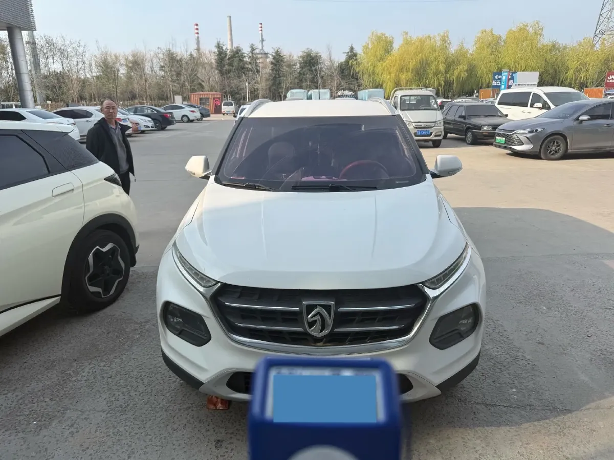 2017 BaoJun 310W 1.5L 105HP L4 6MT,autocango,china used car exporter,china ev exporter,chinese used car exporter,chinese used ev exporter