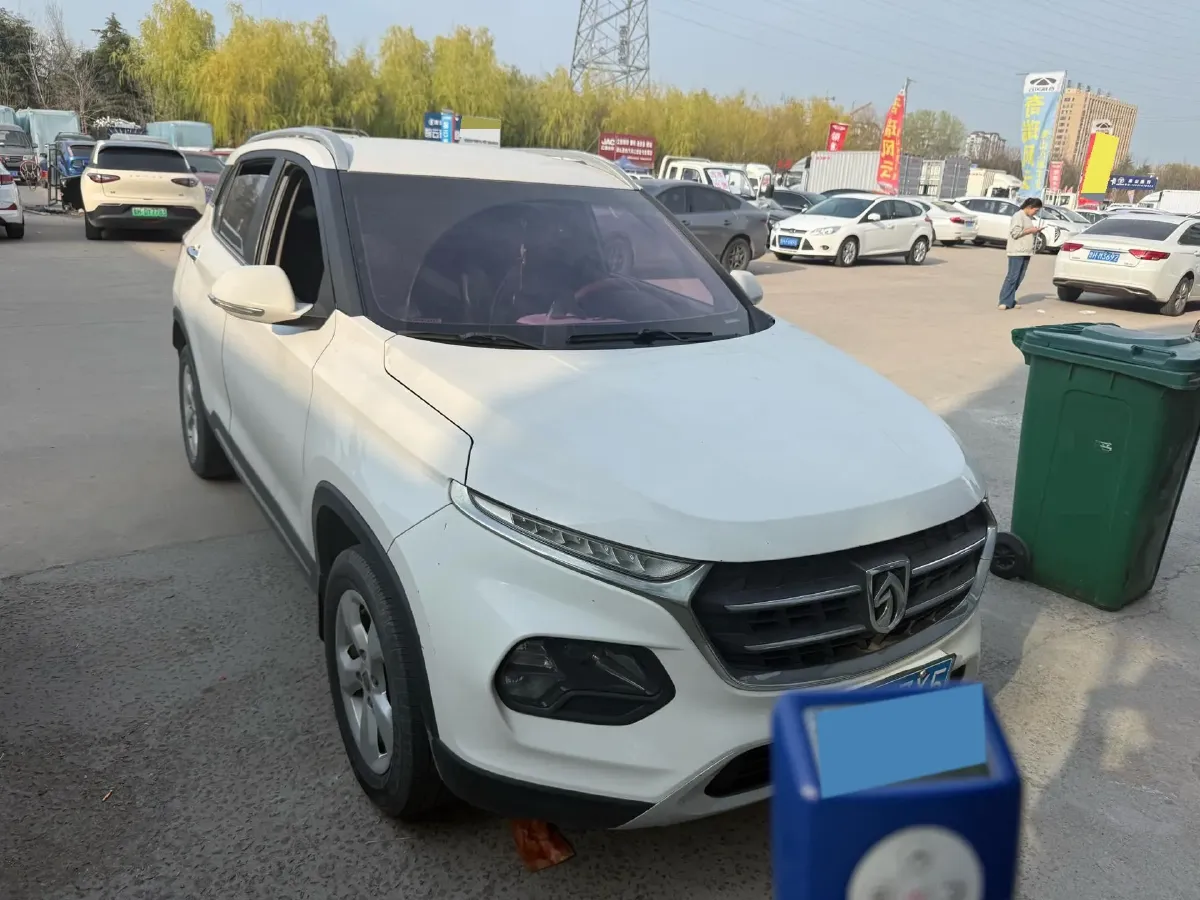 2017 BaoJun 310W 1.5L 105HP L4 6MT,autocango,china used car exporter,china ev exporter,chinese used car exporter,chinese used ev exporter