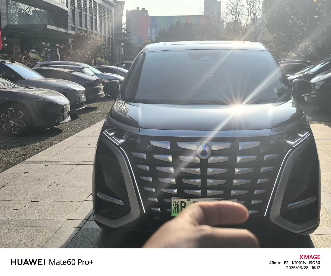 2022 HongQi HS7 3.0T 337HP V6 8AT,autocango,china used car exporter,china ev exporter,chinese used car exporter,chinese used ev exporter