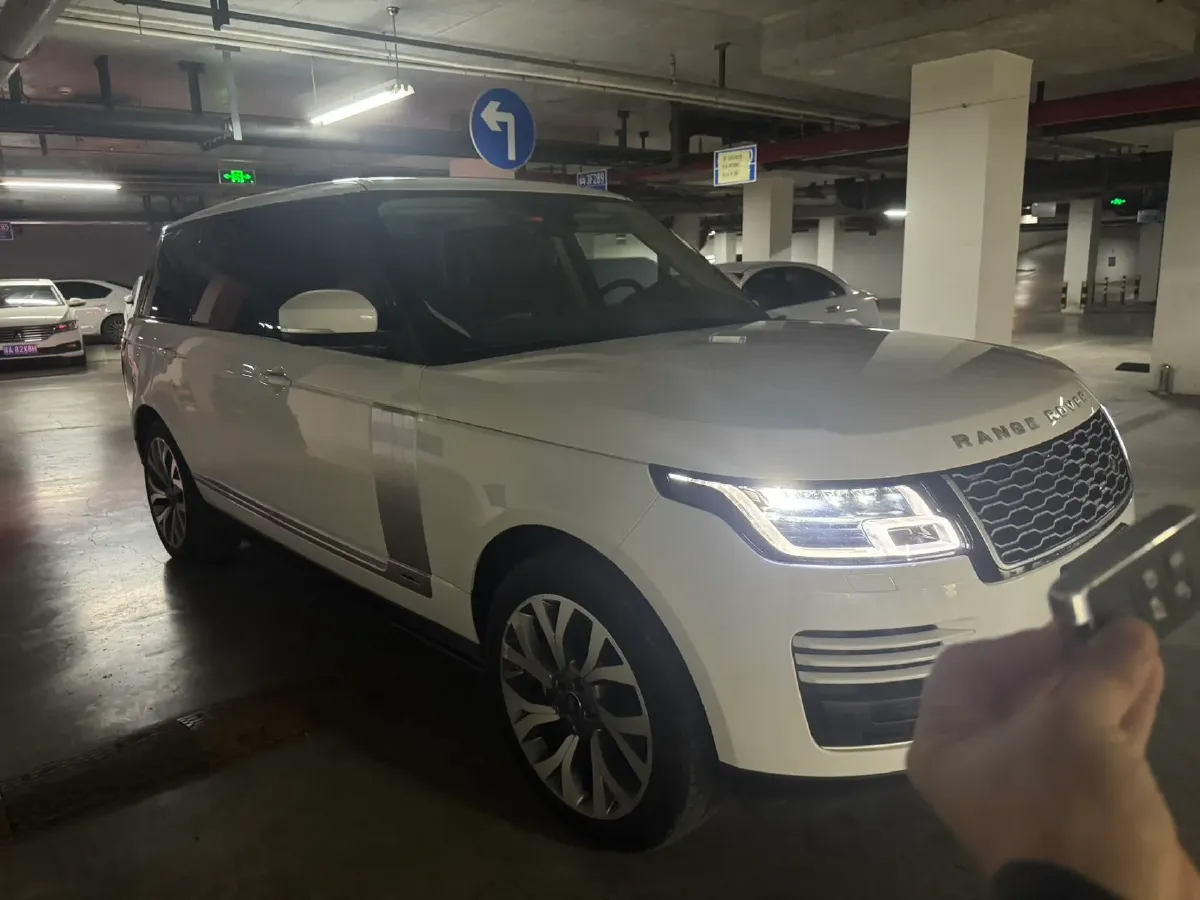 2021 Land Rover Range Rover 3.0T 400HP L6 8AT,autocango,china used car exporter,china ev exporter,chinese used car exporter,chinese used ev exporter