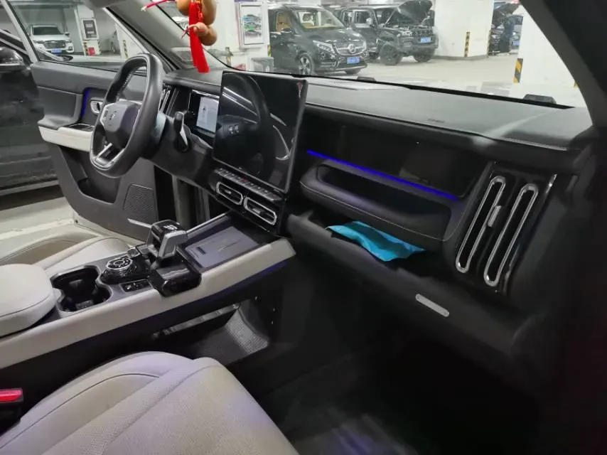 2025 MAXUS XinTu V70 2.0T 150HP L4 9AT,autocango,china used car exporter,china ev exporter,chinese used car exporter,chinese used ev exporter