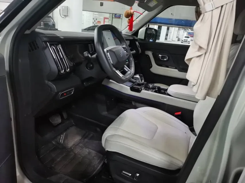 2025 MAXUS XinTu V70 2.0T 150HP L4 9AT,autocango,china used car exporter,china ev exporter,chinese used car exporter,chinese used ev exporter